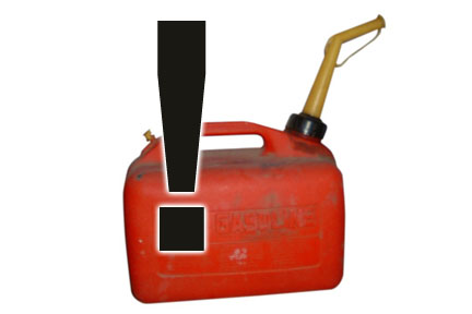 Image of gas container and exclamation mark to show warning about what to do when filling portable gas containers